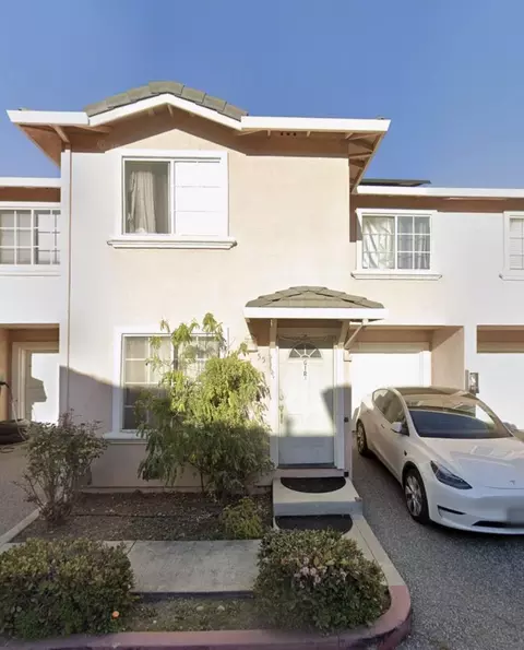 55 Estrada Ct, San Jose, CA 95127