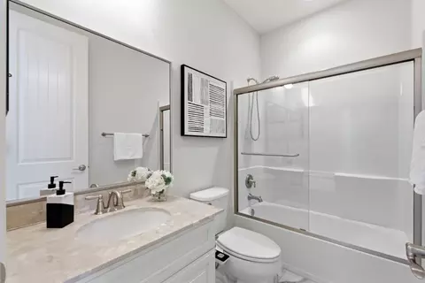 Bath - 329 Expedition Ln, Milpitas, CA 95035 photo 4 of 4