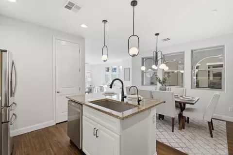Kitchen - 329 Expedition Ln, Milpitas, CA 95035 photo 3 of 5