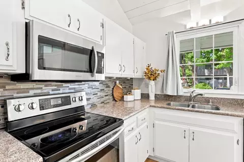Kitchen - 718 Millich Dr B, Campbell, CA 95008 photo 4 of 4