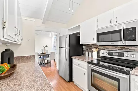 Kitchen - 718 Millich Dr B, Campbell, CA 95008 photo 2 of 4