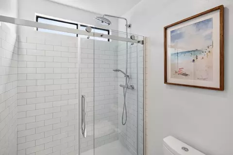 Bath - 131 Ortega Ave, Mountain View, CA 94040 photo 2 of 5