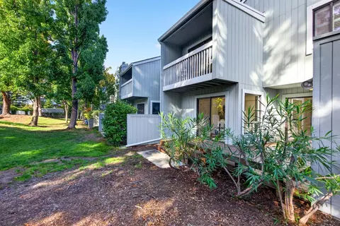 Exterior - 131 Ortega Ave, Mountain View, CA 94040 photo 4 of 14