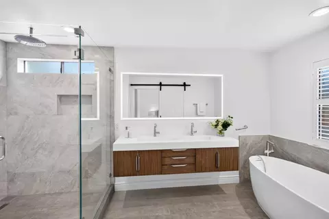 Bath - 131 Ortega Ave, Mountain View, CA 94040 photo 4 of 5