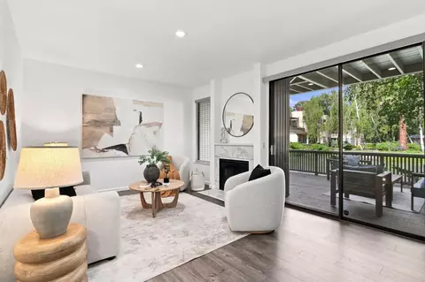 Living - 928 Wright Ave 1103, Mountain View, CA 94043 photo 2 of 4