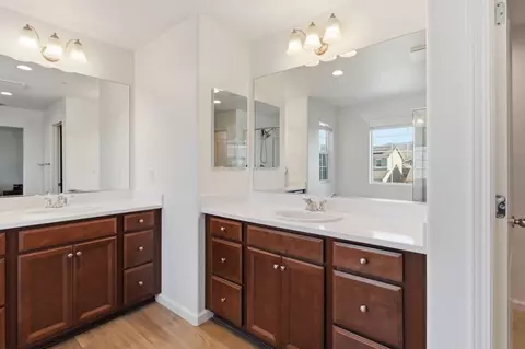 Bath - Legado Dr, Soledad, CA 93960 photo 2 of 4