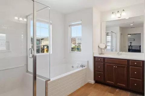 Bath - Legado Dr, Soledad, CA 93960 photo 1 of 4