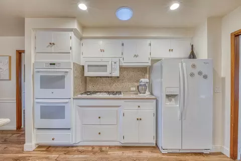 Kitchen - 1167 Los Palos Dr, Salinas, CA 93901 photo 5 of 5