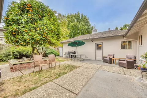 Exterior - 1167 Los Palos Dr, Salinas, CA 93901 photo 4 of 5