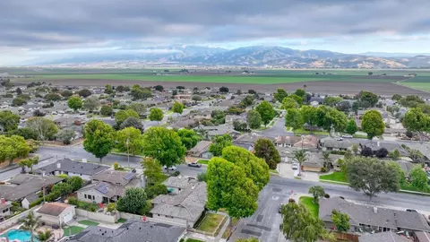 View/Area - 1167 Los Palos Dr, Salinas, CA 93901 photo 2 of 4