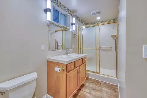 Bath - 1167 Los Palos Dr, Salinas, CA 93901 photo 2 of 2