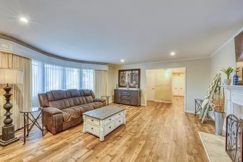 Living - 1167 Los Palos Dr, Salinas, CA 93901 photo 3 of 5