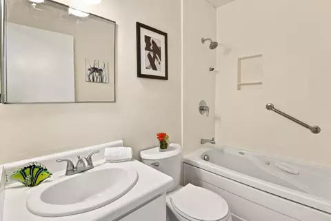 Bath - 1161 Oddstad Blvd, Pacifica, CA 94044 photo 1 of 2