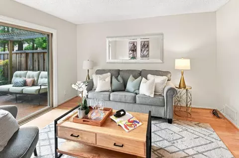 Living - 1161 Oddstad Blvd, Pacifica, CA 94044 photo 3 of 3