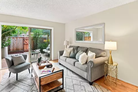 Living - 1161 Oddstad Blvd, Pacifica, CA 94044 photo 2 of 3