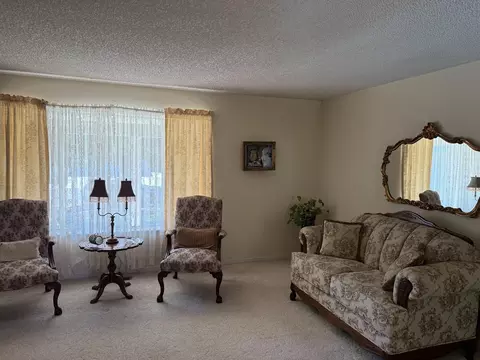 Living - 7040 Valley Forge Dr, Gilroy, CA 95020 photo 5 of 7