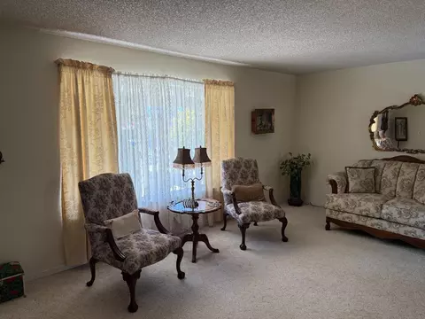 Living - 7040 Valley Forge Dr, Gilroy, CA 95020 photo 2 of 7