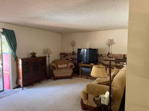 Living - 7040 Valley Forge Dr, Gilroy, CA 95020 photo 6 of 7