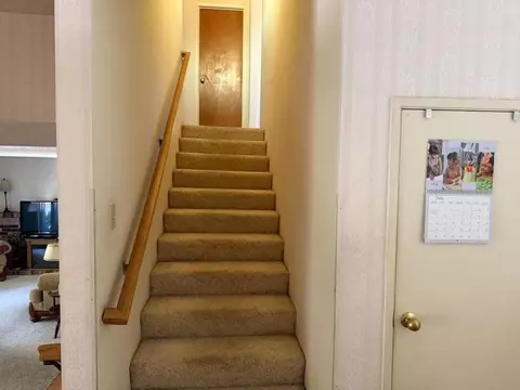 Entry Way - 7040 Valley Forge Dr, Gilroy, CA 95020 photo 2 of 2