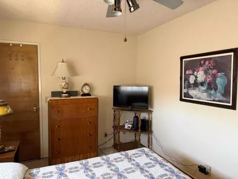 Bedroom - 7040 Valley Forge Dr, Gilroy, CA 95020 photo 6 of 8