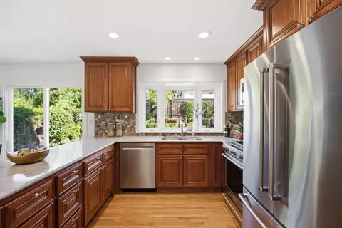 Kitchen - 2073 Yosemite Dr, Milpitas, CA 95035 photo 3 of 6