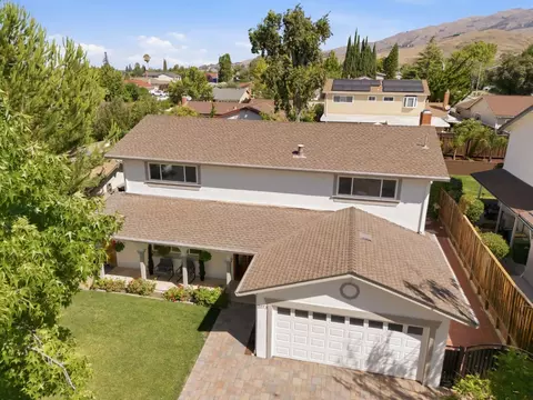 View/Area - 2073 Yosemite Dr, Milpitas, CA 95035 photo 7 of 9