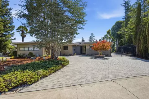 886 Heather Dr, San Carlos, CA 94070
