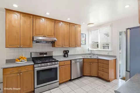 Kitchen - 2740 38th Ave, San Francisco, CA 94116 photo 1 of 5