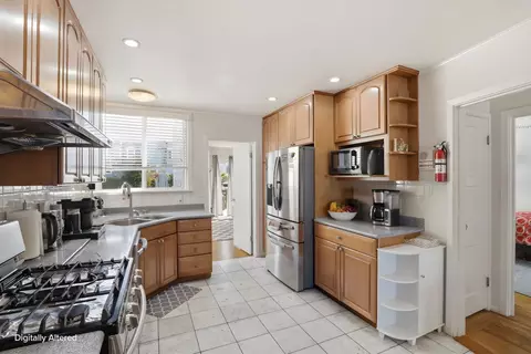Kitchen - 2740 38th Ave, San Francisco, CA 94116 photo 3 of 5