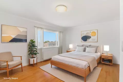 Bedroom - 2740 38th Ave, San Francisco, CA 94116 photo 1 of 3