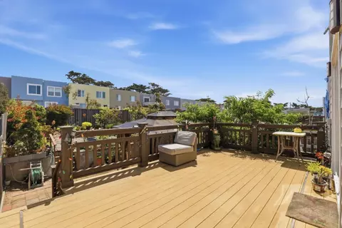 Exterior - 2740 38th Ave, San Francisco, CA 94116 photo 2 of 6