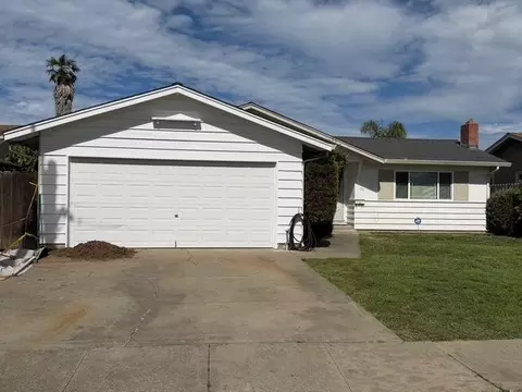 Exterior - Lawrence Ave, Watsonville, CA 95076 photo 1 of 3