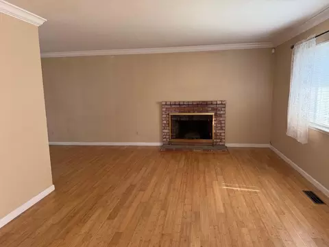 Living - Lawrence Ave, Watsonville, CA 95076 photo 1 of 4