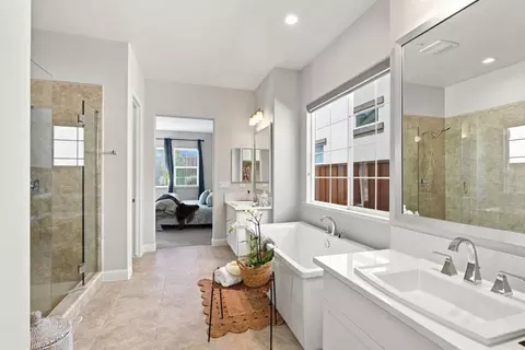 Bath - 3033 Andesite Dr, Marina, CA 93933 photo 2 of 4