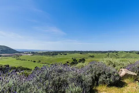 View/Area - 169 Old Stage Rd, Salinas, CA 93908 photo 2 of 2