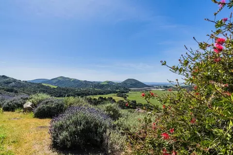 View/Area - 169 Old Stage Rd, Salinas, CA 93908 photo 1 of 2