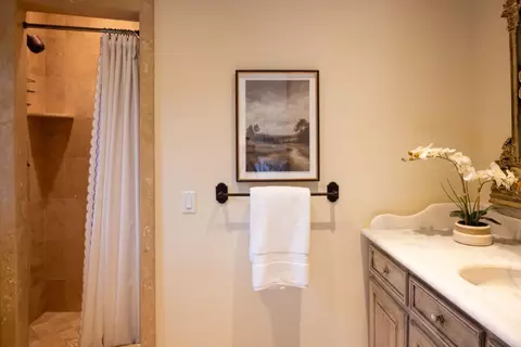 Bath - 1475 Alva Ln, Pebble Beach, CA 93953 photo 3 of 4