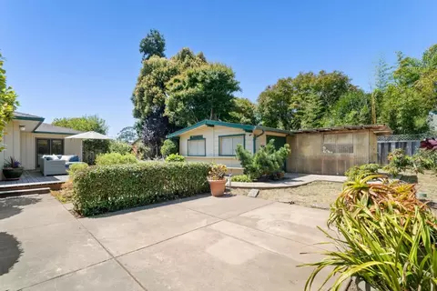 Exterior - 215 Lamanda Dr, Aptos, CA 95003 photo 6 of 10