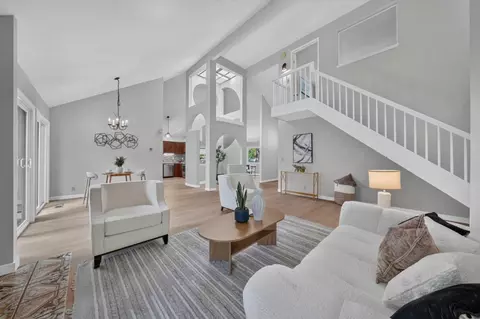 Living - 402 Sylvan Ave, Mountain View, CA 94041 photo 3 of 3