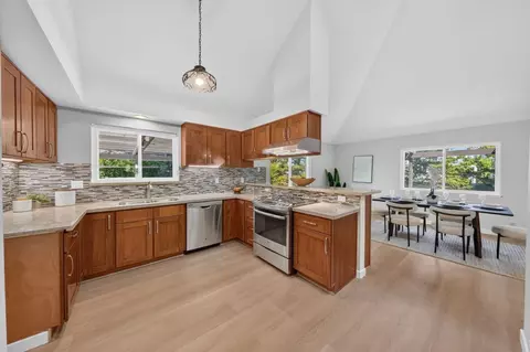 Kitchen - 402 Sylvan Ave, Mountain View, CA 94041 photo 4 of 6