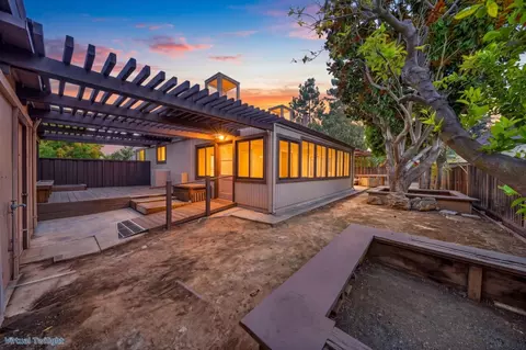 Exterior - 402 Sylvan Ave, Mountain View, CA 94041 photo 16 of 24