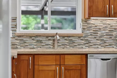 Kitchen - 402 Sylvan Ave, Mountain View, CA 94041 photo 5 of 6