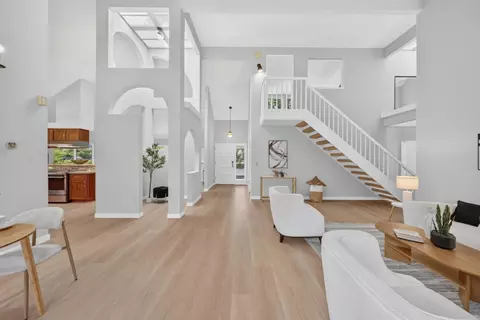 Entry Way - 402 Sylvan Ave, Mountain View, CA 94041 photo 2 of 4