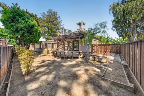 Exterior - 402 Sylvan Ave, Mountain View, CA 94041 photo 13 of 24