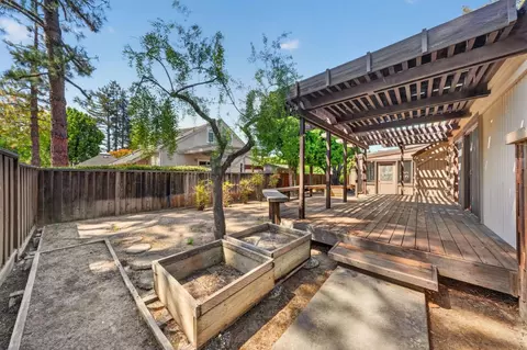 Exterior - 402 Sylvan Ave, Mountain View, CA 94041 photo 15 of 24
