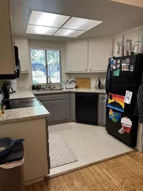 Kitchen - 46666 Winema Cmn, Fremont, CA 94539 photo 3 of 3
