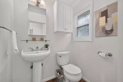 Bath - 172 Shoreview Ave, Pacifica, CA 94044 photo 4 of 4