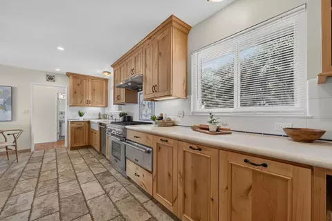 Kitchen - 172 Shoreview Ave, Pacifica, CA 94044 photo 2 of 3