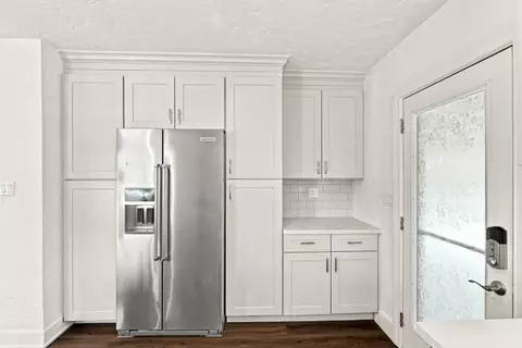 Kitchen - 99 E Hedding St, San Jose, CA 95112 photo 5 of 5