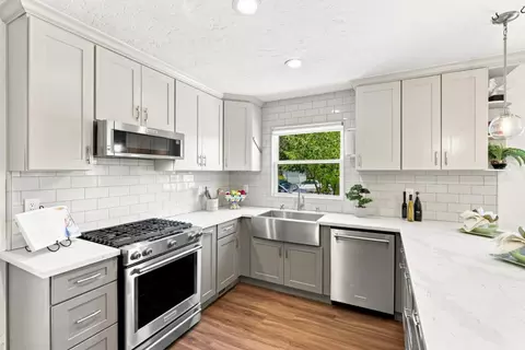 Kitchen - 99 E Hedding St, San Jose, CA 95112 photo 4 of 5